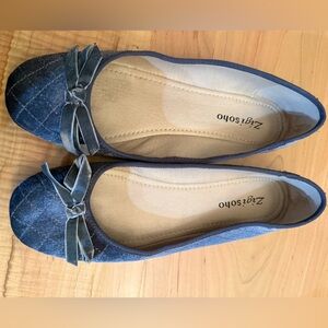 Zigi Soho Women's Silver Slipper Flats with Bow